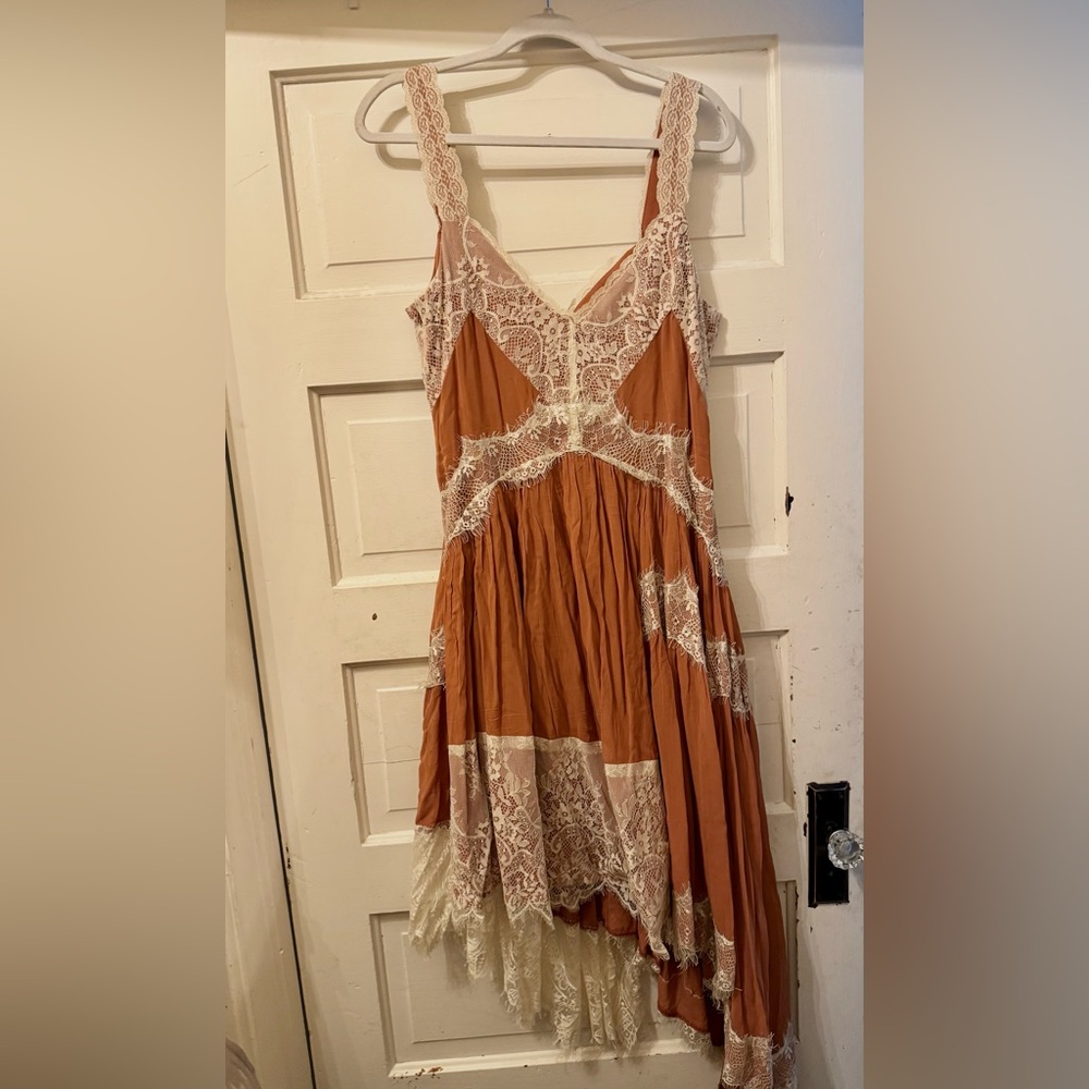 By Anthropologie Sleeveless Asymmetrical Lace Rust Slip Dress 10 - Picture 6 of 9